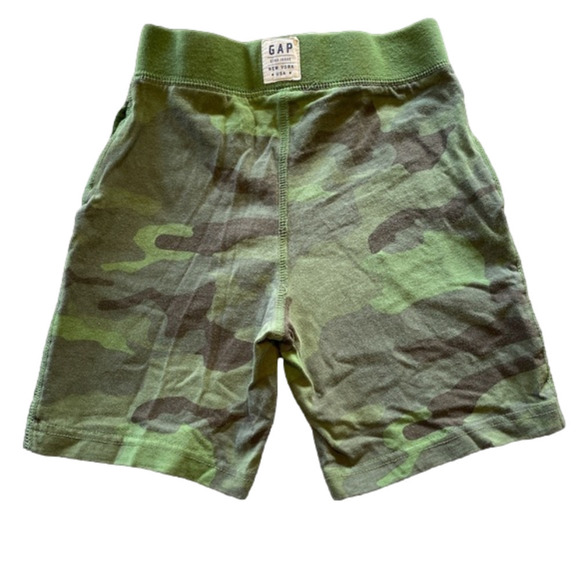 GAP shorts Size 4 - Picture 2 of 4